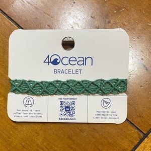 4Ocean Bracelet. Funds global Ocean Cleanup. NWT